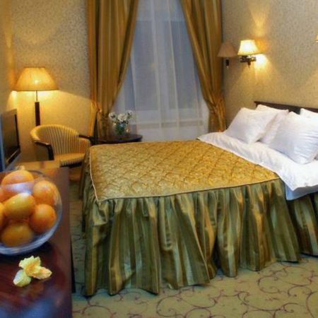 Royal Hotels And Spa Resorts Promenad Truskavec' Esterno foto