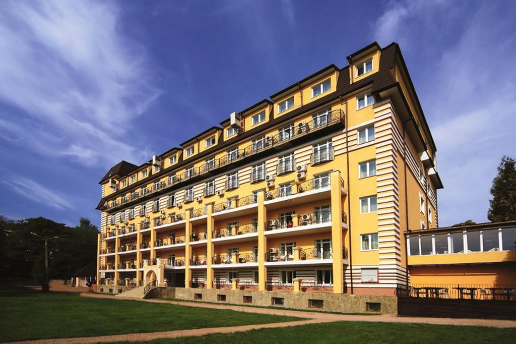 Royal Hotels And Spa Resorts Promenad Truskavec' Esterno foto