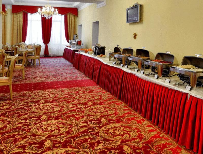 Royal Hotels And Spa Resorts Promenad Truskavec' Esterno foto